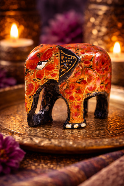 Éléphant décoratif indien peint à la main
