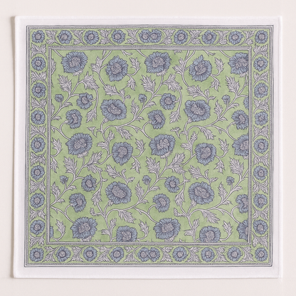 Bandana carré Bangalore 50x50 cm en coton Block Print, motif floral bleu grisé sur fond vert d’eau avec bordure assortie, From India Boutique.